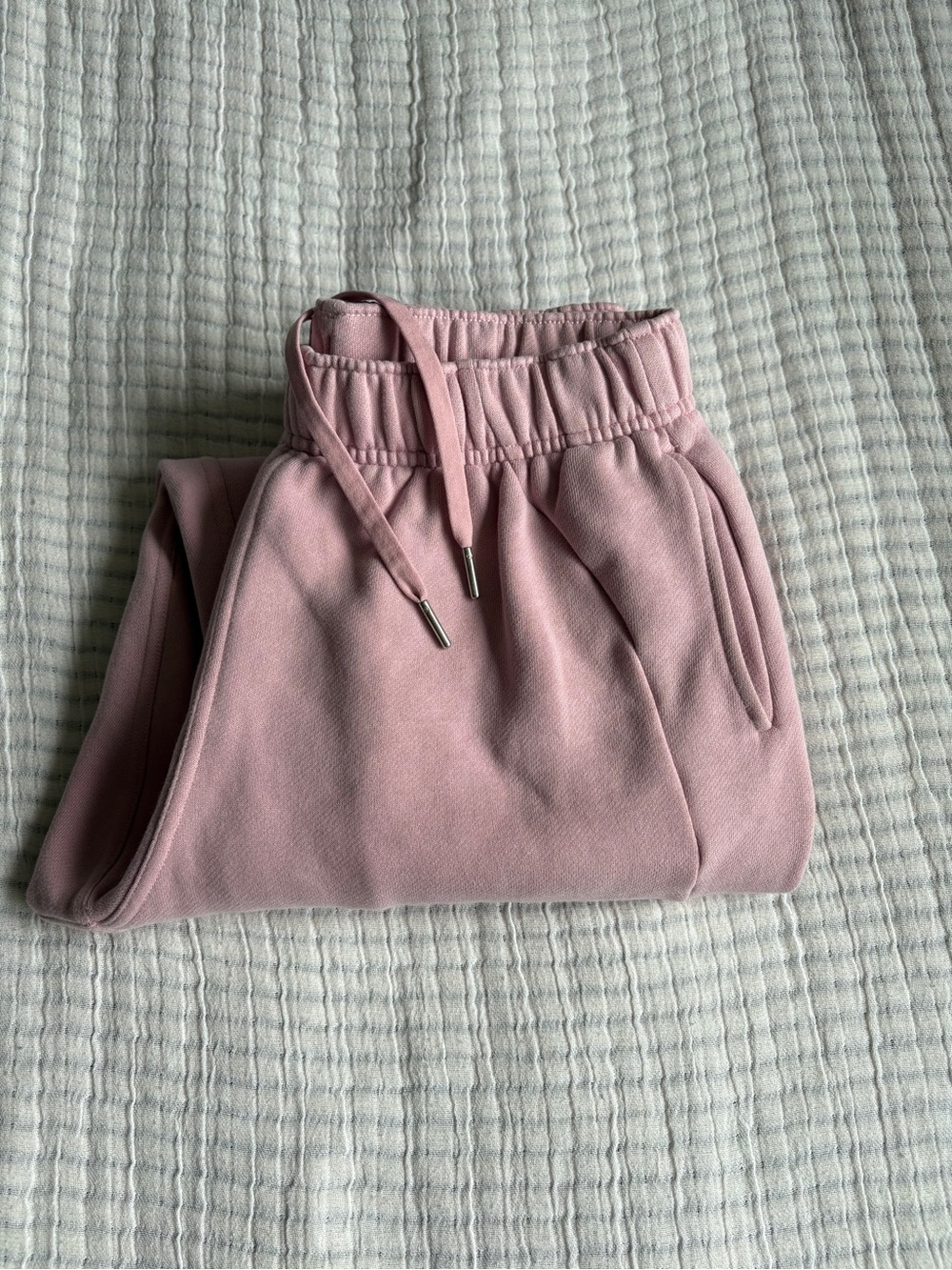 Lululemon Scuba Mid-Rise Joggers